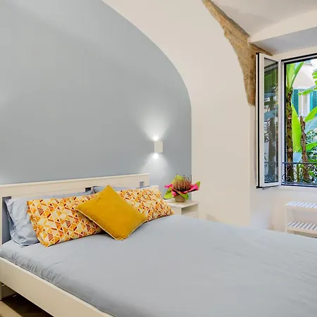 Live - Chez Le Roi Luxury * Roma